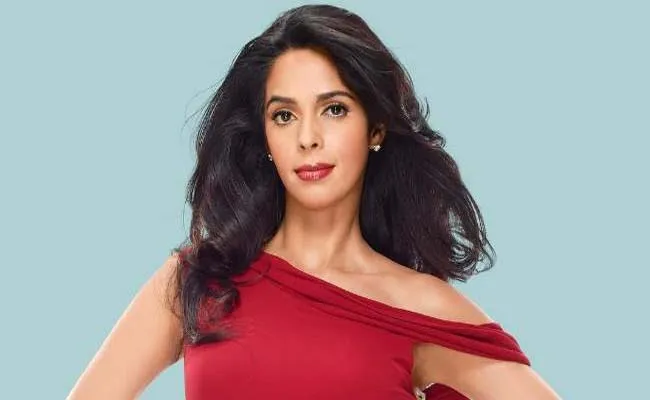 Mallika Sherawat: Feels Was Almost Morally Assassinated On Bold Scenes - Sakshi