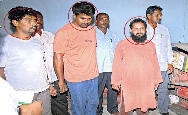 Highway Killing: Ongole Court Sentences 11 To Death Including Munna - Sakshi