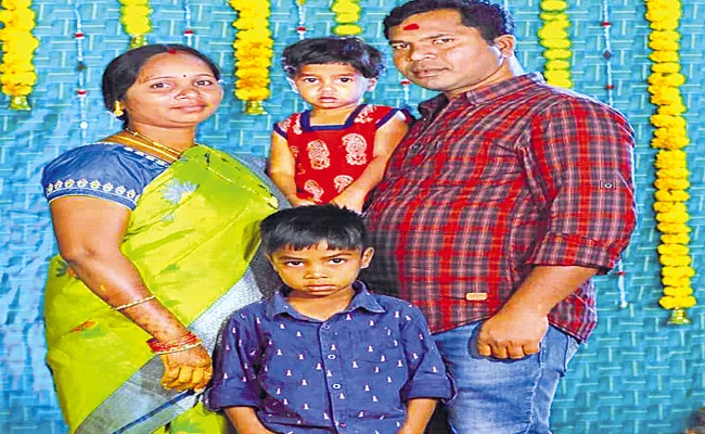 Parents Died Due To Coronavirus - Sakshi