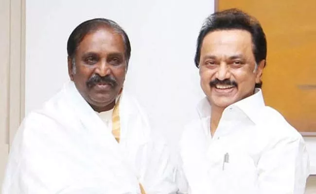 Rare Award For Tamil Lyricist Vairamuthu - Sakshi