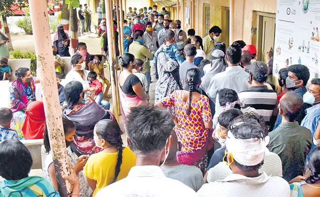 Rabies Vaccination in Hyderabad: Heavy Queue at Narayanguda Hospital - Sakshi