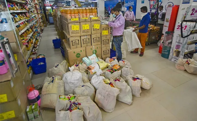 Tamil Nadu: Grocery Shops Can Home Deliver Orders By Government - Sakshi