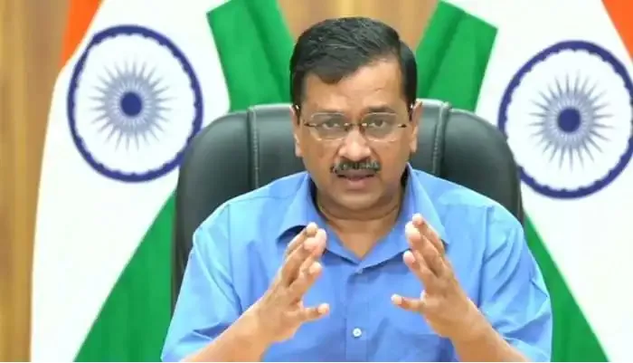 Arvind Kejriwal Announces Rs 5000 for Autorickshaw And Taxi Drivers - Sakshi