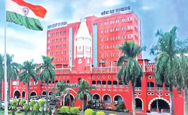 High Court Quashes Orissa Government Order On Merging Schools - Sakshi