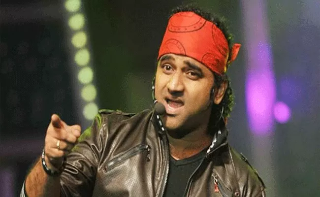 Devi Sri Prasad Comments On Seetimaarr Hindi Remake Song  - Sakshi