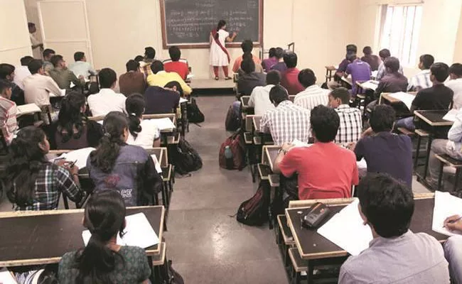 Doubts Over The Academic Calendar Issued By AICTE - Sakshi