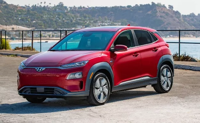 May 2021 Car Discounts: Save upto Rs 1 5 lakh on Hyundai Kona EV - Sakshi