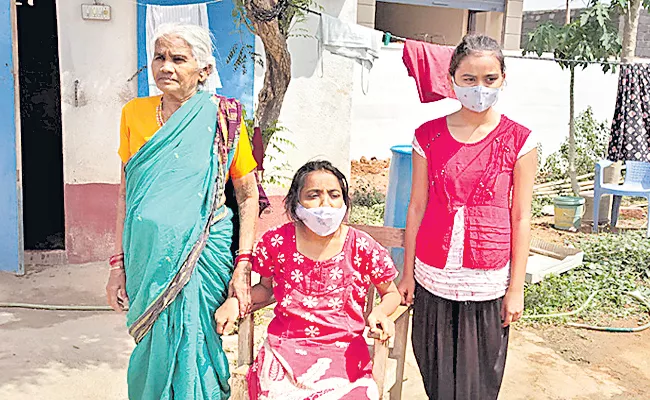 Parents Died Due To The Coronavirus - Sakshi