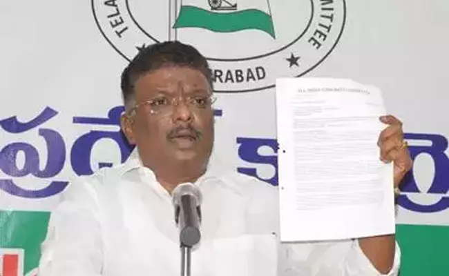 Dasoju Sravan Demands Telangana Govt Should Come Out With Job Recruitment Calendar - Sakshi