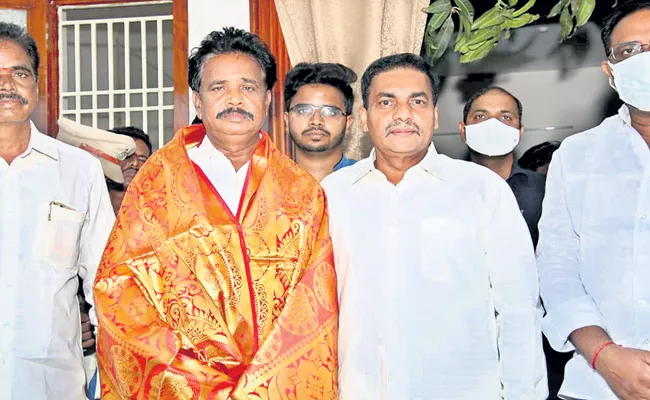 Anandaiah says thanks to CM Jagan for allowing the distribution of medicine - Sakshi