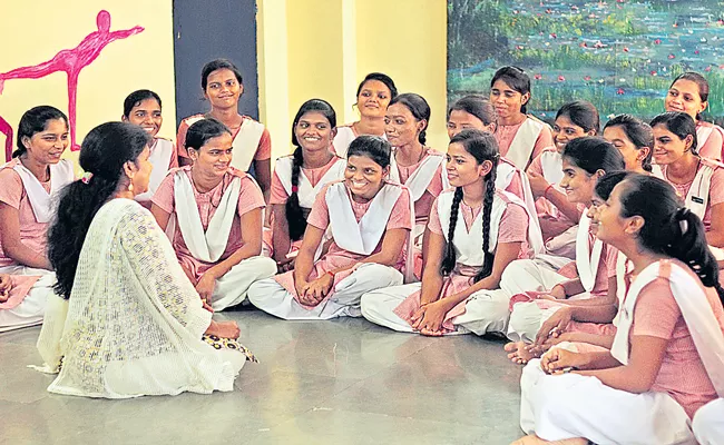 Appoint Only Female Teachers at Girls Schools In Tamil nadu - Sakshi