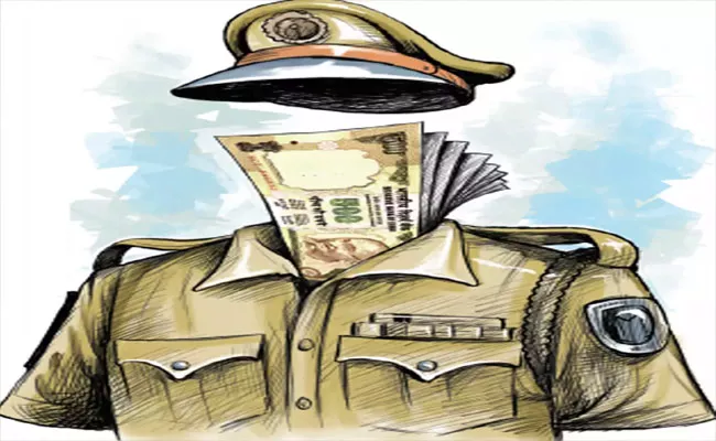 Telangana: Some Police Officers Demanding Money In Nizamabad - Sakshi