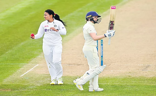 England 1st innings Stumps 269 for 6 - Sakshi