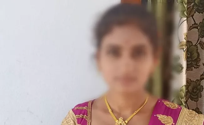 Man Assassinated Young Woman In The Name Of Love At Badvel - Sakshi