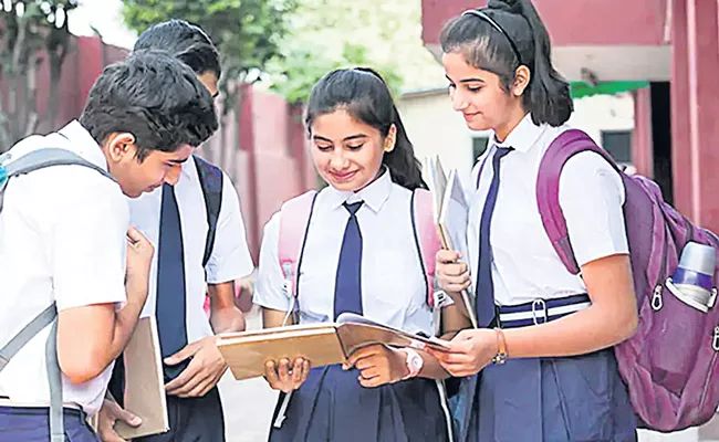 Supreme Court accepts CBSE 30:30:40 formula for Class 12 - Sakshi