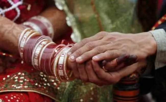 Bihar: Woman Stops Marriage Bride Marries Her To Be Grooms Brother - Sakshi