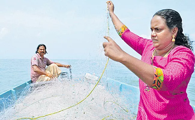 Rekha Karthikeyan First deep-sea fisherwoman  - Sakshi