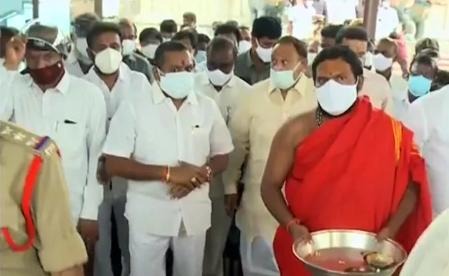 Vellampalli Srinivas Visits Pothuluri Veerabrahmendra Swamy Matham - Sakshi