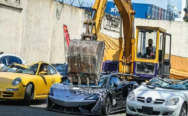 Luxury Cars Worth 1200000 Dollars Crushed to Pieces in Philippines - Sakshi