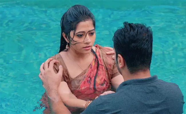 Intinti Gruhalakshmi June 2: Prem, Sruthi Romance In Swimming Pool - Sakshi