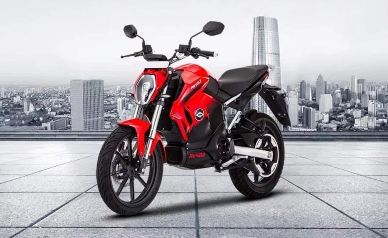 Revolt RV400 electric bike sold out in less than 2 hours - Sakshi