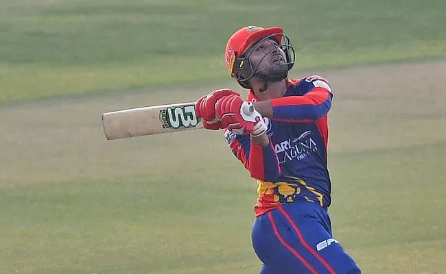 PSL 33 Runs One Over By Batsman Karachi Kings Qualified PlayOff Berth - Sakshi