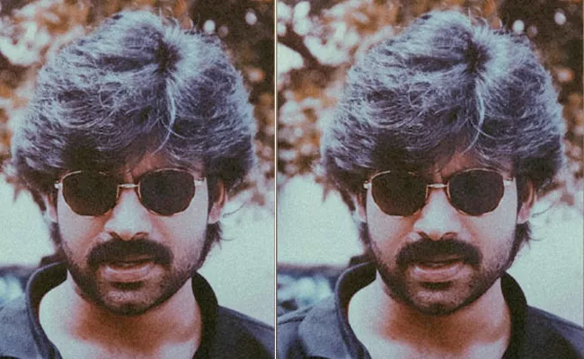 Pawan Kalyan Old Pic Looks Like Arjun Reddy, Goes Viral On Social Media - Sakshi