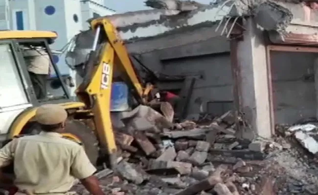 Rajasthan: 3 Killed In Bikaner As Under Construction Building Collapses - Sakshi