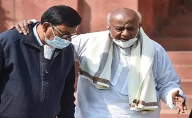 Deve Gowda Ordered To Pay Rs 2 Crore To NICE In Defamation Case - Sakshi