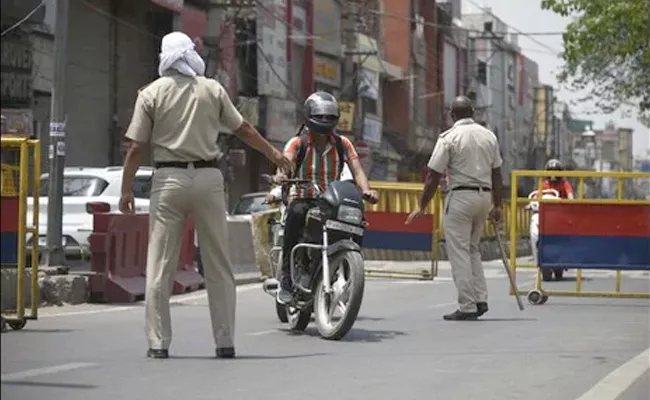 Telangana Seized Vehicles Will Be Released Lockdown Brakers - Sakshi