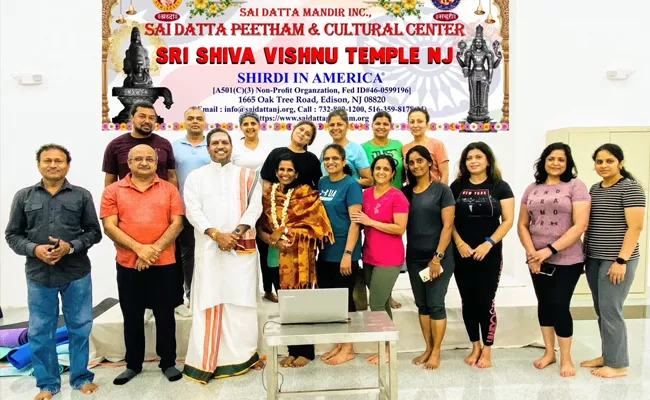 International Yoga Day celebrated by Sai Datta Peetham in New Jersey - Sakshi