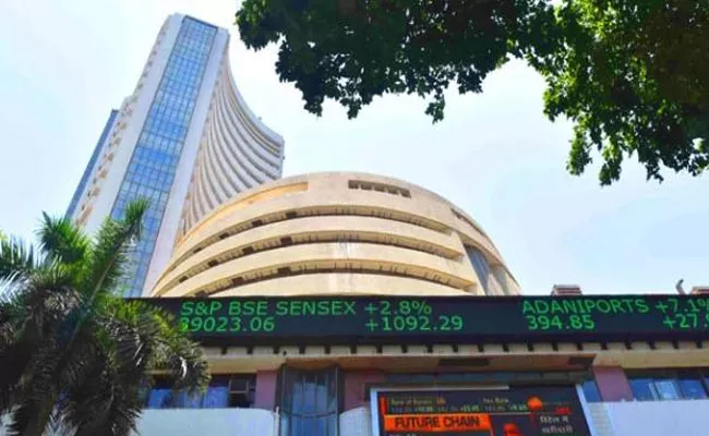 IT Stocks Push Sensex Nifty Higher - Sakshi