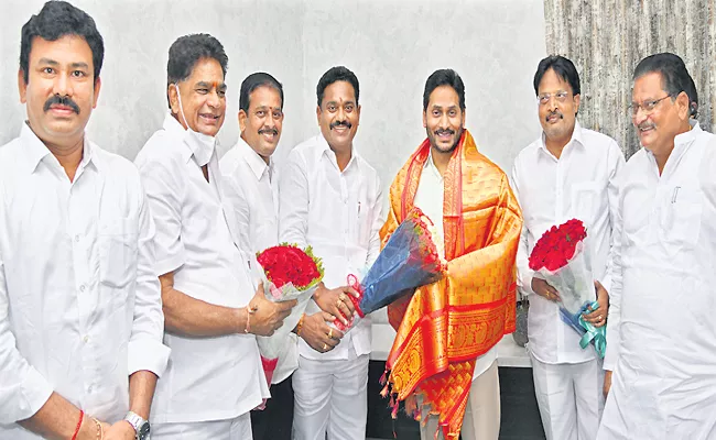 Kshatriya Leaders Meets CM YS Jagan - Sakshi