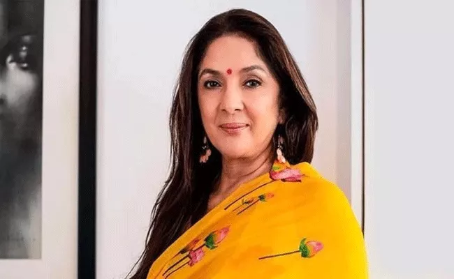 Neena Gupta Recalls She Read A Fake News About Her Working As Salesgirl - Sakshi