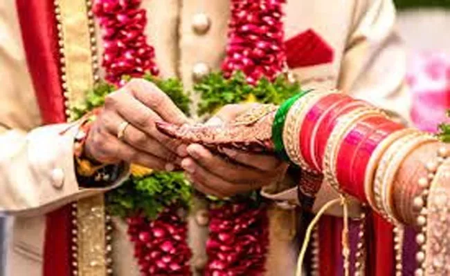 Odisha: Groom Cancels Marriage Weds Another Girl As Kin Not Served Mutton At Feast - Sakshi