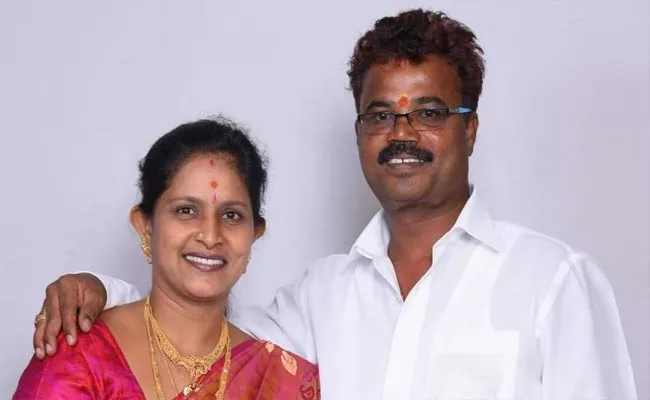 Former BJP Corporator Stabbed To Death In Bengaluru - Sakshi