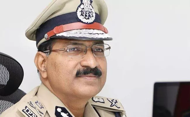 TS DGP Mahender Reddy Comments Over Online Crimes - Sakshi