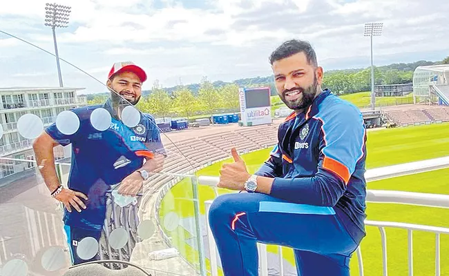 Indian cricket teams touch base in Southampton - Sakshi