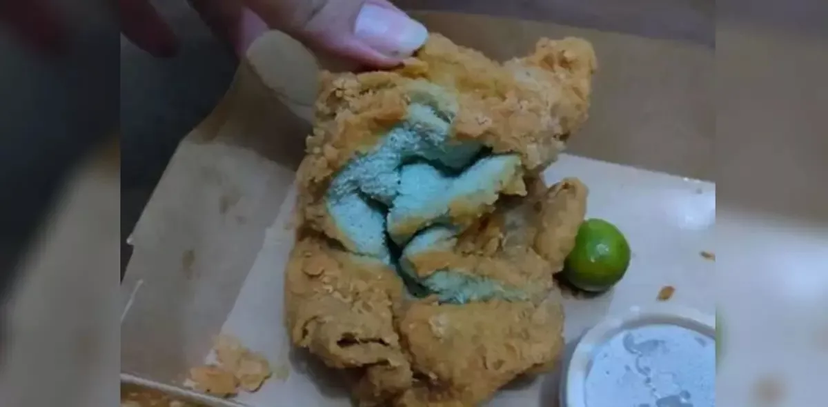 Philippines Woman Received A Deep Fried Towel in Her Chicken Order - Sakshi