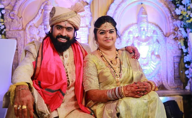 Actor Ashish Gandhi Married Nikitha Photos Goes Viral - Sakshi