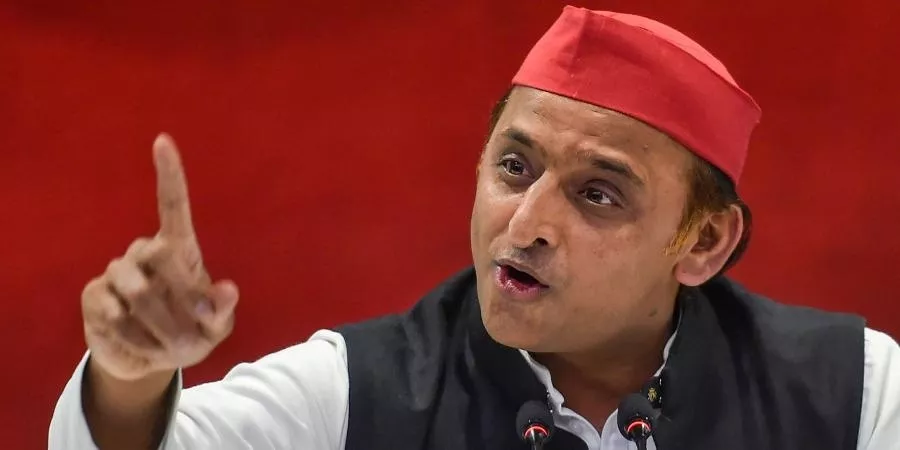 Akhilesh Yadav Slams UP Govt Over Plantation Drive - Sakshi