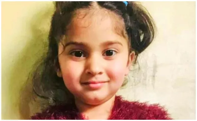 Missing 4 Year Old Girl Mauled To Assassination By Leopard In Kashmir - Sakshi