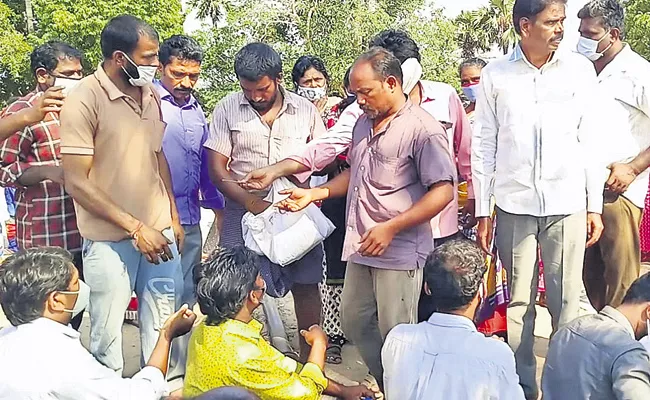 Distribution of Anandaiah Ayurvedic medicine in Krishnapatnam - Sakshi