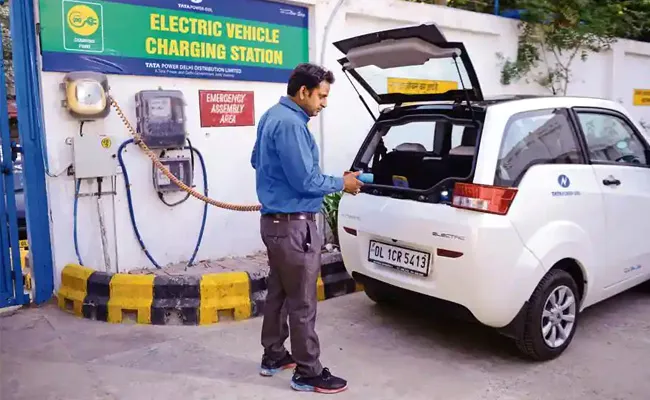 Automobile Companies Planned To Estabhilsh EV Charging Points In Mass Scale It May Be Good Alternative To Petrol Vehicles - Sakshi