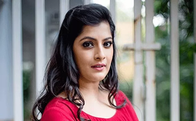 Varalakshmi Sarathkumar Covid Vaccination Awareness Video Goes Viral - Sakshi