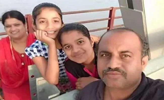 Bengaluru: Man 2 Daughters Ends Life By Hanging After Wife Demise - Sakshi