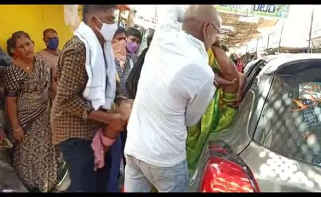 Man Changing As Hijra In Peddapalli - Sakshi