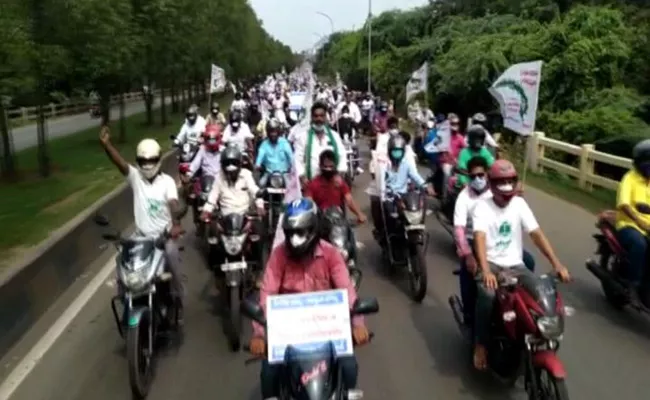 Visakha Steel Plant Workers Rally Continuing From Kuranapet Palem - Sakshi