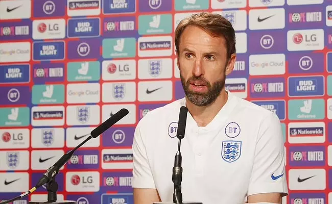 Euro 2020 England Captain Harry Cane Fires On Fans Racial Abuse Players - Sakshi