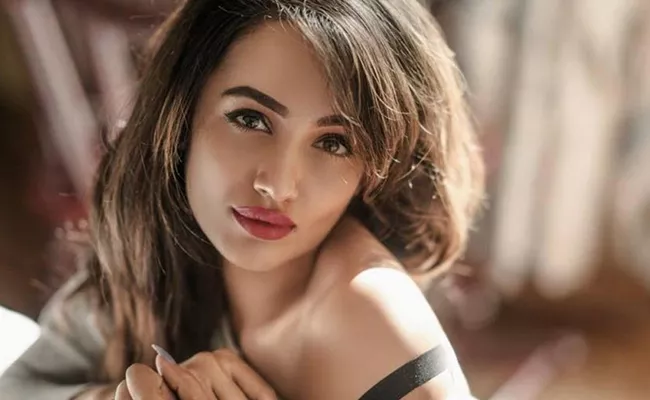 Tejaswi Madiwada Says When I Was Child I Wanted To Marry Panipuri Wala  - Sakshi